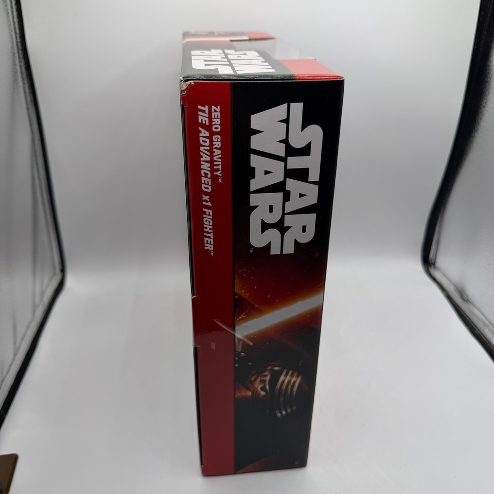 Air Hogs Star Wars Zero Gravity TIE Advanced x1 Fighter RC Wall Racer Sealed New - Picture 2 of 7